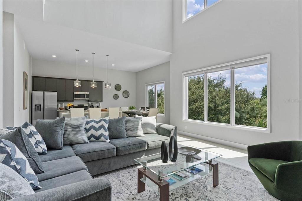 En Venta: $649,000 (5 camas, 4 baños, 2630 Pies cuadrados)