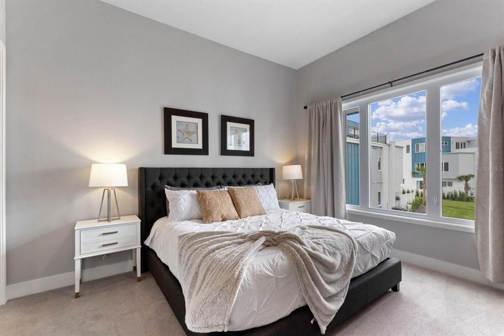 En Venta: $649,000 (5 camas, 4 baños, 2630 Pies cuadrados)