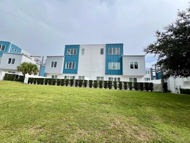 En Venta: $649,000 (5 camas, 4 baños, 2630 Pies cuadrados)