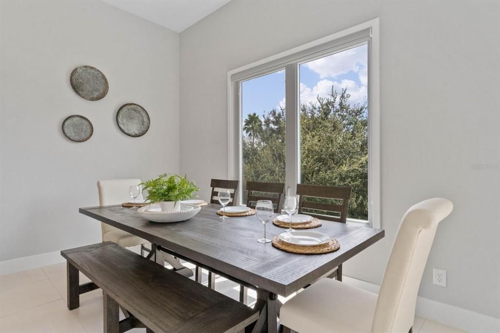 En Venta: $649,000 (5 camas, 4 baños, 2630 Pies cuadrados)