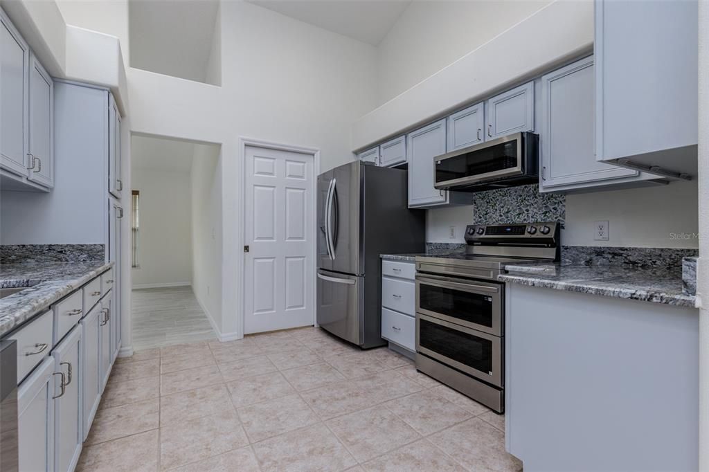 For Sale: $344,500 (3 beds, 2 baths, 2819 Square Feet)