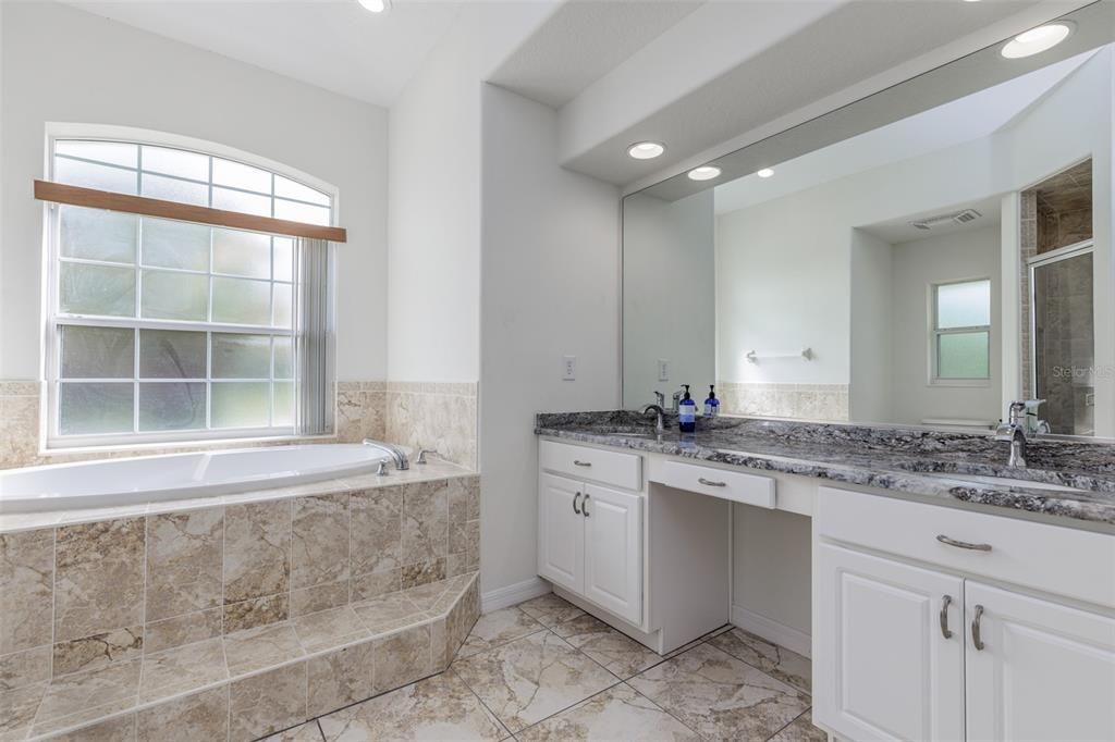 For Sale: $344,500 (3 beds, 2 baths, 2819 Square Feet)