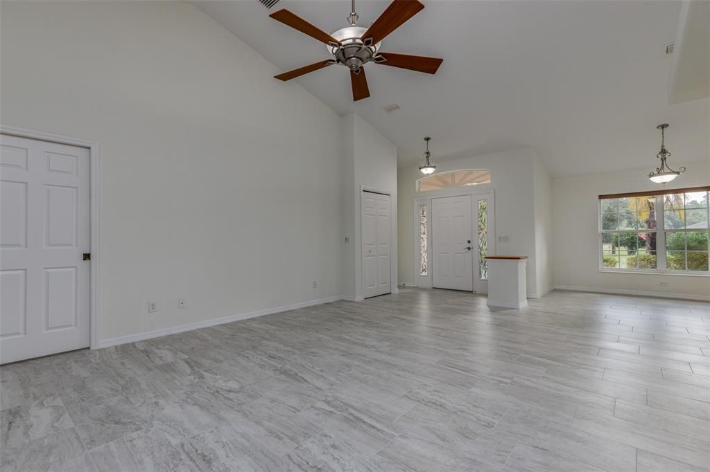For Sale: $344,500 (3 beds, 2 baths, 2819 Square Feet)