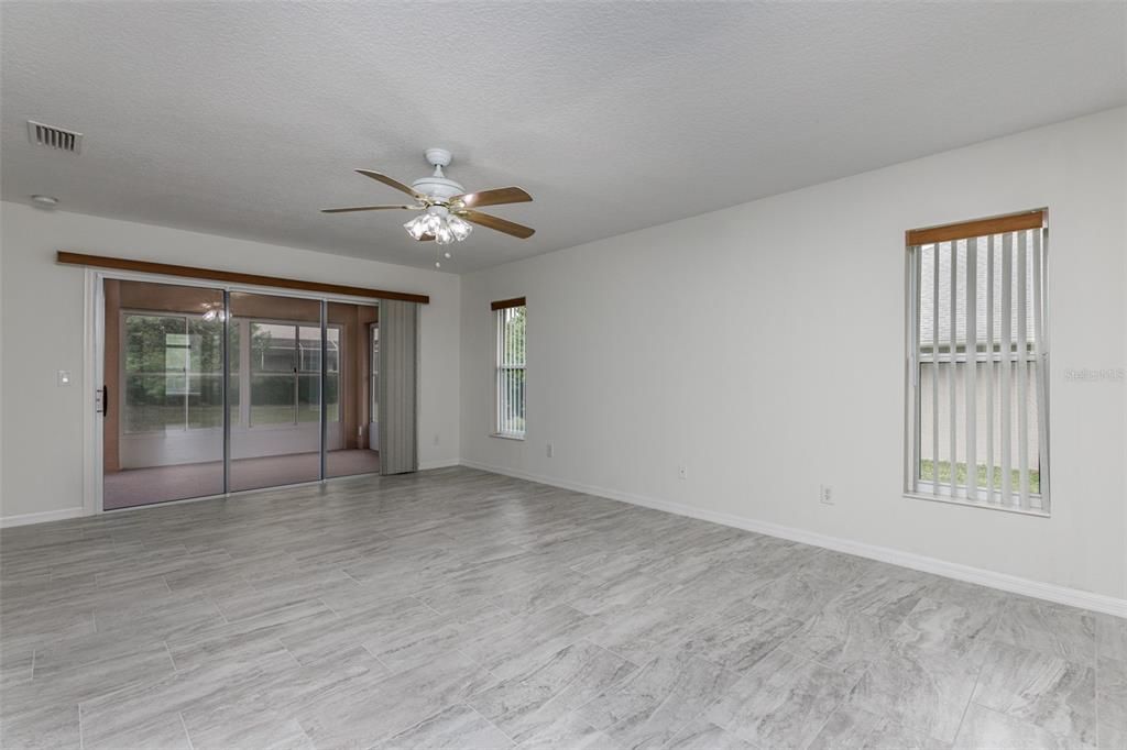 For Sale: $344,500 (3 beds, 2 baths, 2819 Square Feet)