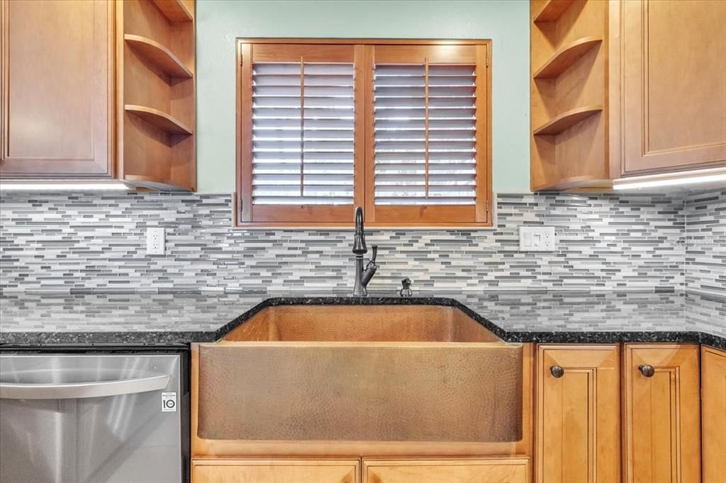 Под контрактом: $224,000 (3 спален, 2 ванн, 1419 Квадратных фут)