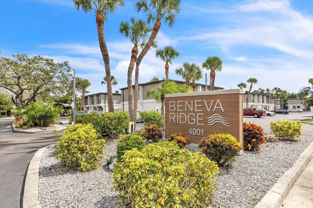 Под контрактом: $224,000 (3 спален, 2 ванн, 1419 Квадратных фут)