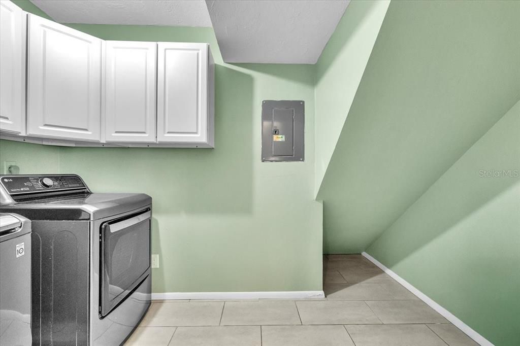 Под контрактом: $224,000 (3 спален, 2 ванн, 1419 Квадратных фут)