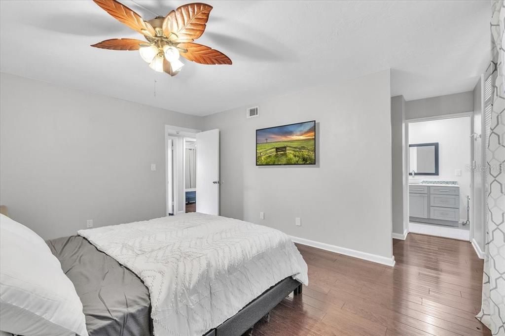 Под контрактом: $224,000 (3 спален, 2 ванн, 1419 Квадратных фут)