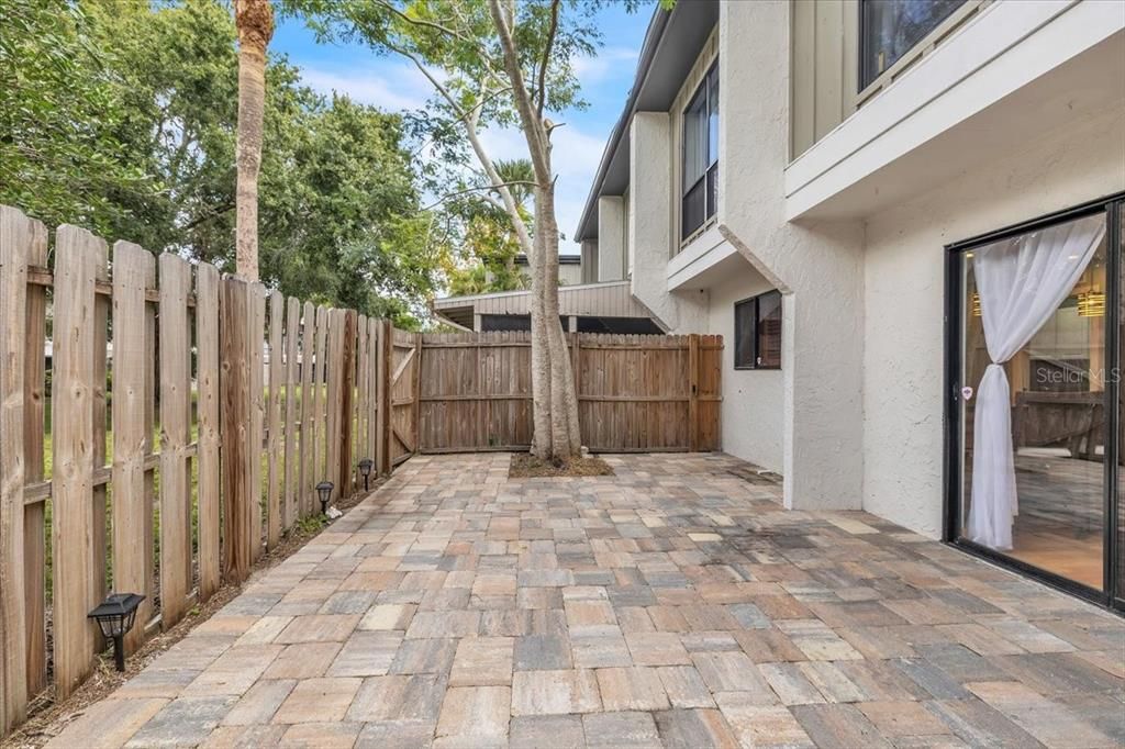 Под контрактом: $224,000 (3 спален, 2 ванн, 1419 Квадратных фут)