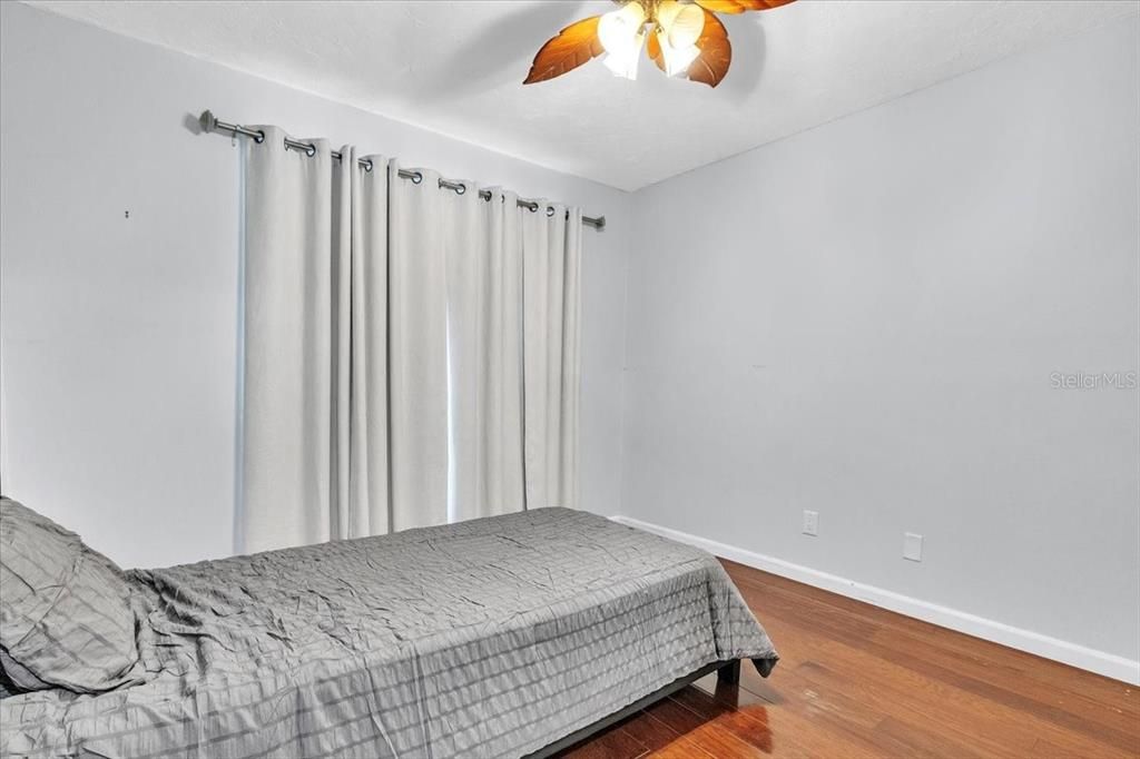 Под контрактом: $224,000 (3 спален, 2 ванн, 1419 Квадратных фут)