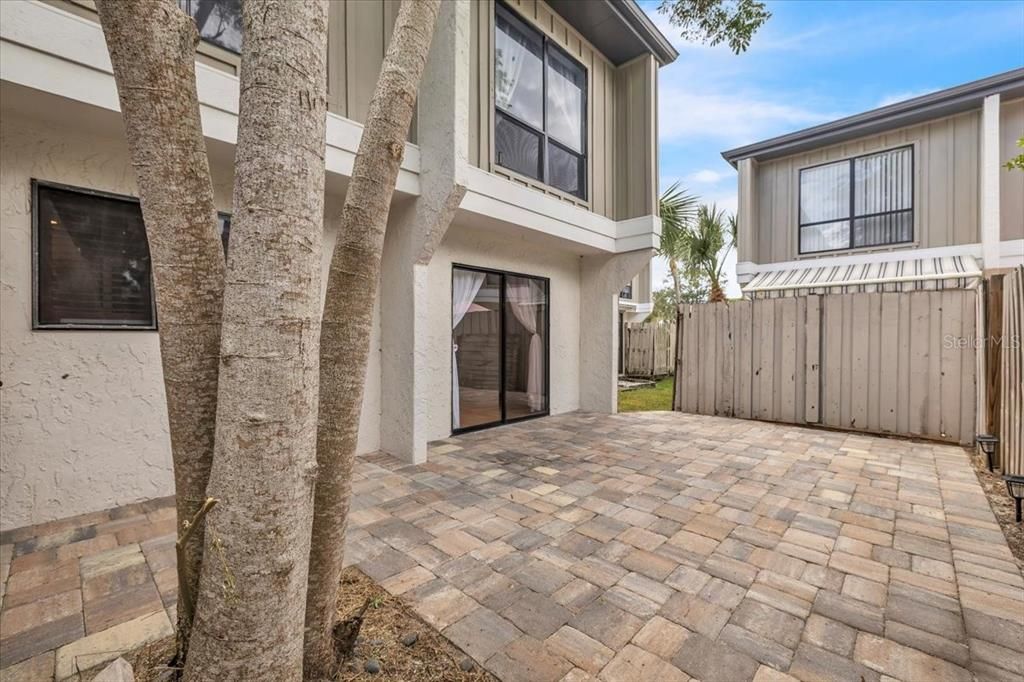 Под контрактом: $224,000 (3 спален, 2 ванн, 1419 Квадратных фут)