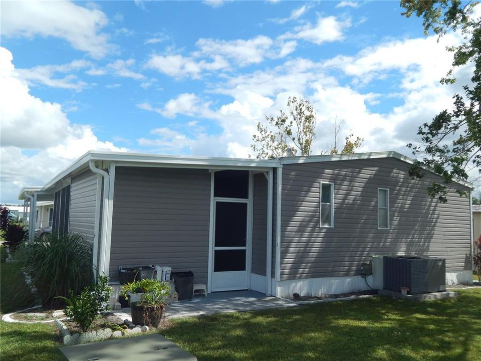 For Sale: $145,000 (2 beds, 2 baths, 1440 Square Feet)