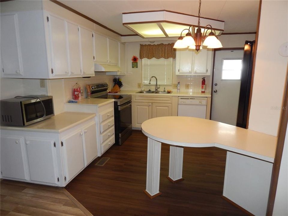 For Sale: $145,000 (2 beds, 2 baths, 1440 Square Feet)
