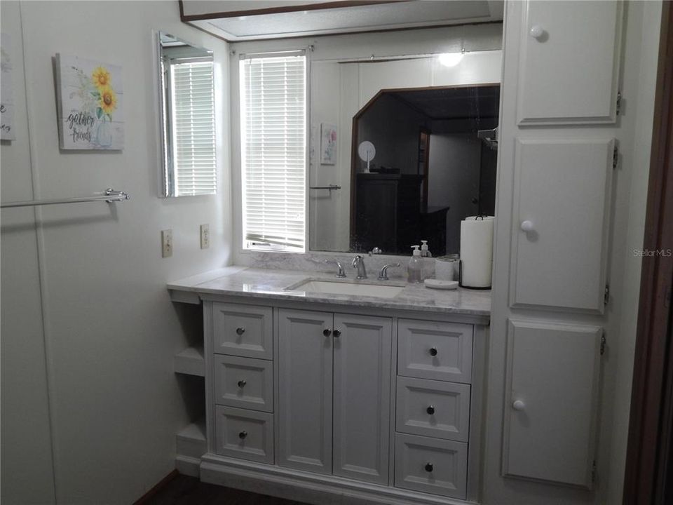 For Sale: $145,000 (2 beds, 2 baths, 1440 Square Feet)