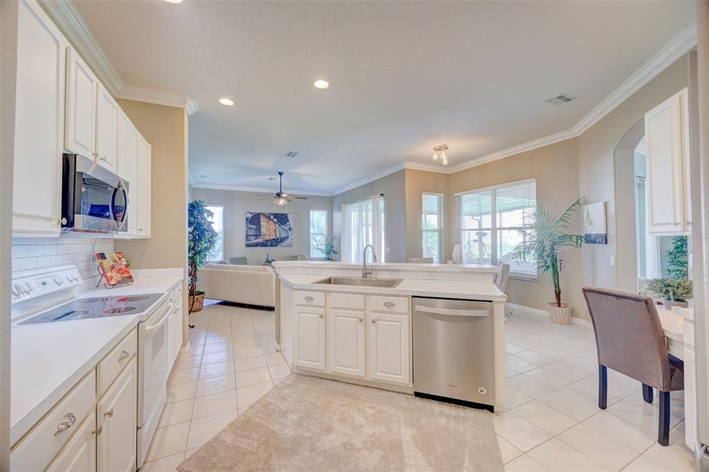 Active With Contract: $469,900 (4 beds, 3 baths, 2297 Square Feet)