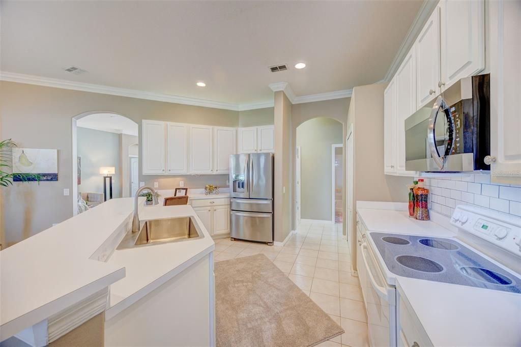 Active With Contract: $469,900 (4 beds, 3 baths, 2297 Square Feet)