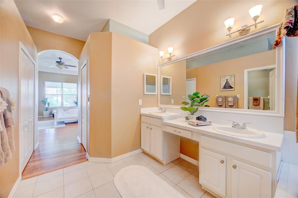 Active With Contract: $469,900 (4 beds, 3 baths, 2297 Square Feet)