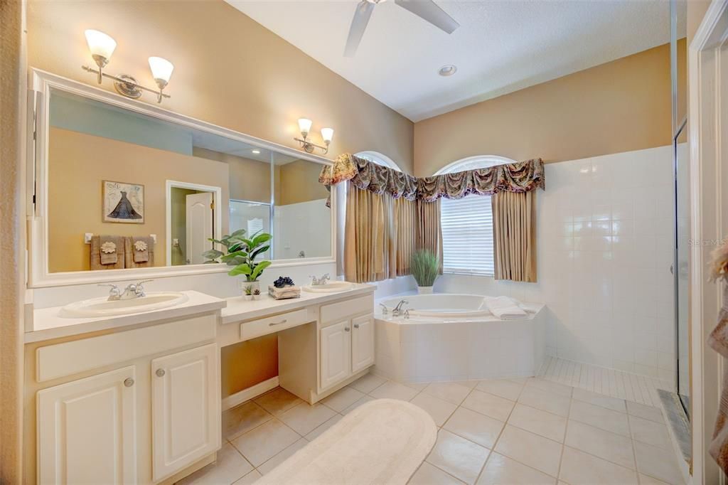 Active With Contract: $469,900 (4 beds, 3 baths, 2297 Square Feet)