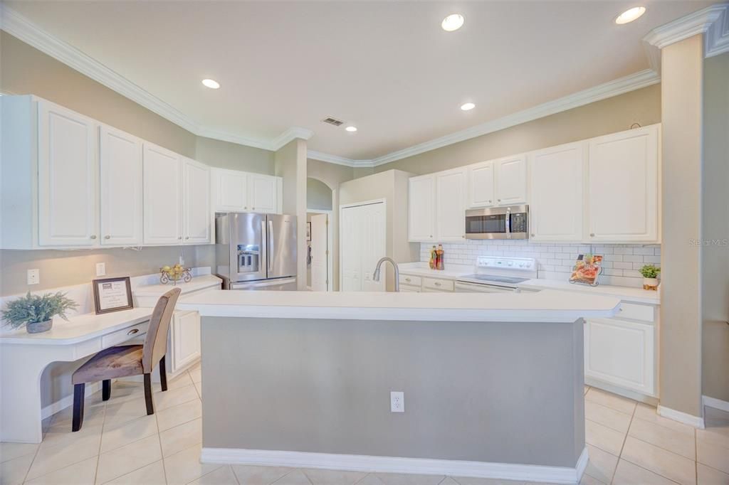 Active With Contract: $469,900 (4 beds, 3 baths, 2297 Square Feet)