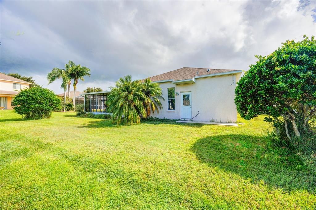 Active With Contract: $469,900 (4 beds, 3 baths, 2297 Square Feet)