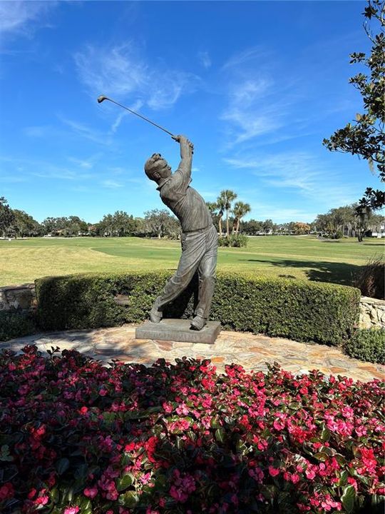 Activo con contrato: $927,000 (4 camas, 3 baños, 3362 Pies cuadrados)