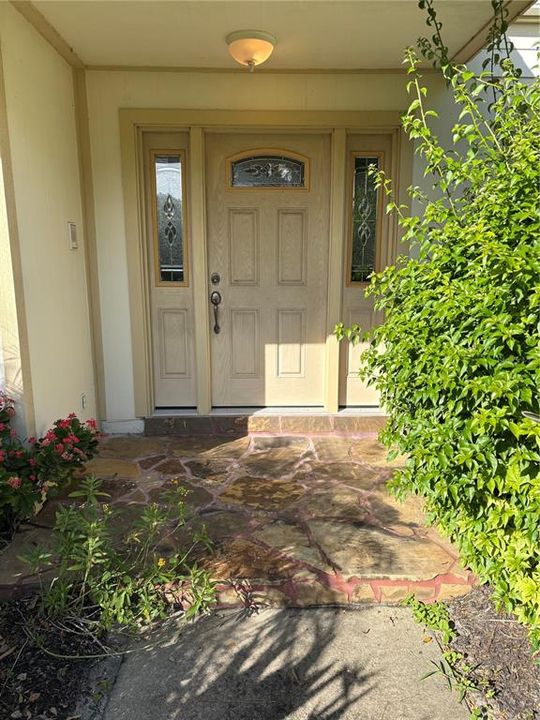 Activo con contrato: $927,000 (4 camas, 3 baños, 3362 Pies cuadrados)