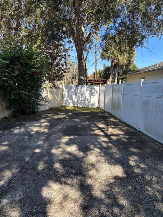 Activo con contrato: $927,000 (4 camas, 3 baños, 3362 Pies cuadrados)