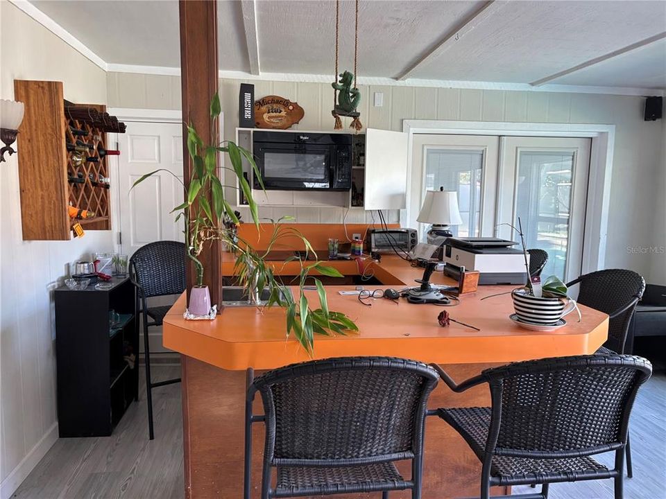 Activo con contrato: $927,000 (4 camas, 3 baños, 3362 Pies cuadrados)