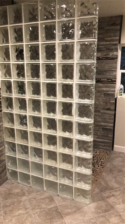 Activo con contrato: $927,000 (4 camas, 3 baños, 3362 Pies cuadrados)