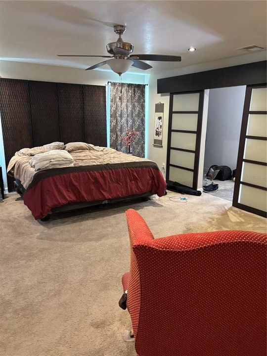 Activo con contrato: $927,000 (4 camas, 3 baños, 3362 Pies cuadrados)