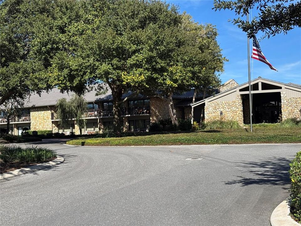 Activo con contrato: $927,000 (4 camas, 3 baños, 3362 Pies cuadrados)