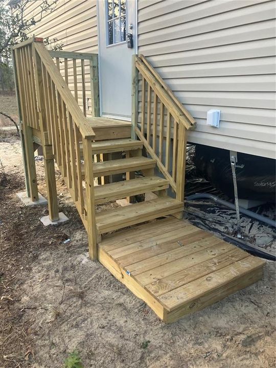 Под контрактом: $189,900 (3 спален, 2 ванн, 1065 Квадратных фут)