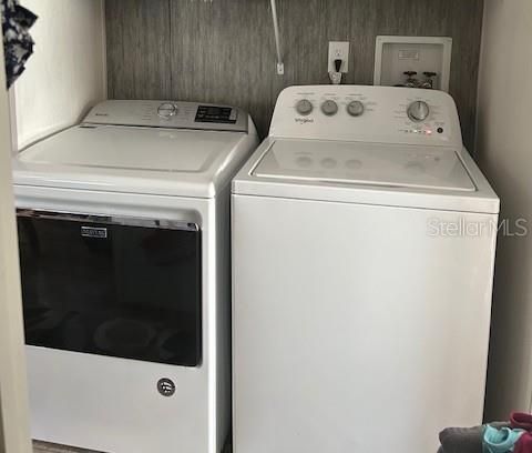 Под контрактом: $189,900 (3 спален, 2 ванн, 1065 Квадратных фут)