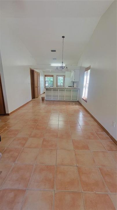 待售: $188,900 (2 贝兹, 2 浴室, 961 平方英尺)