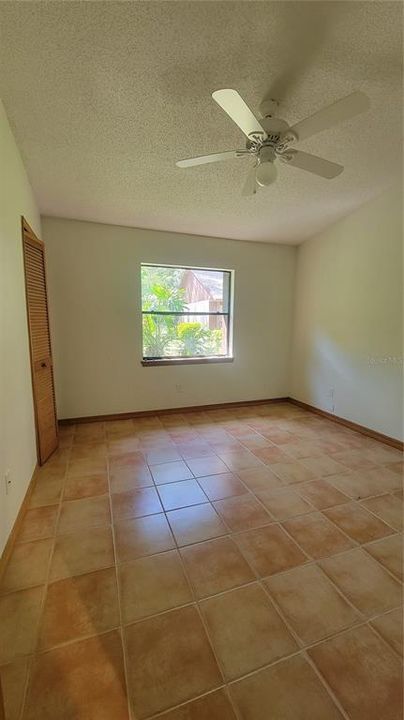 待售: $188,900 (2 贝兹, 2 浴室, 961 平方英尺)