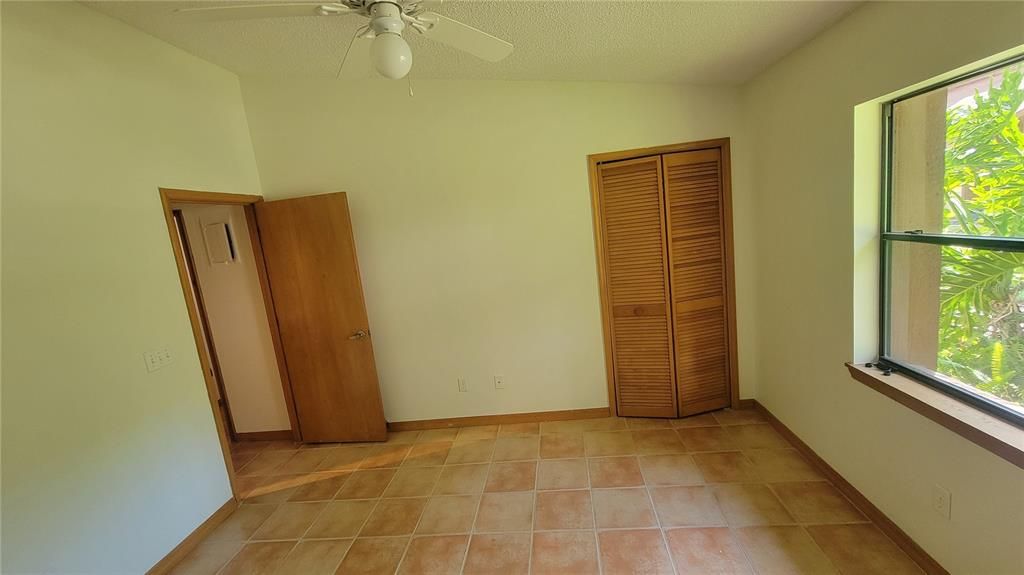 待售: $188,900 (2 贝兹, 2 浴室, 961 平方英尺)