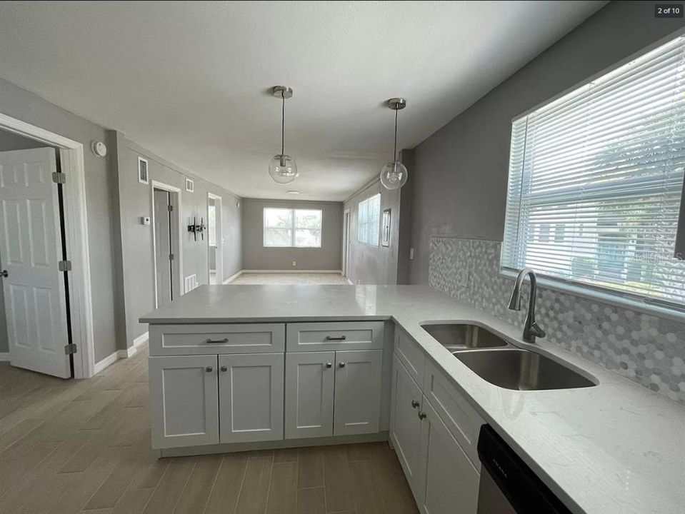 待售: $848,900 (6 贝兹, 0 浴室, 2196 平方英尺)