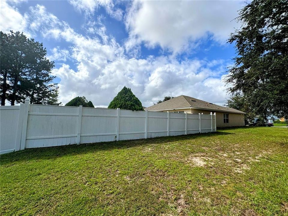 На продажу: $254,900 (3 спален, 2 ванн, 1994 Квадратных фут)