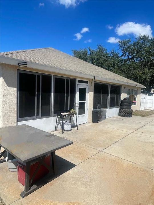 На продажу: $254,900 (3 спален, 2 ванн, 1994 Квадратных фут)