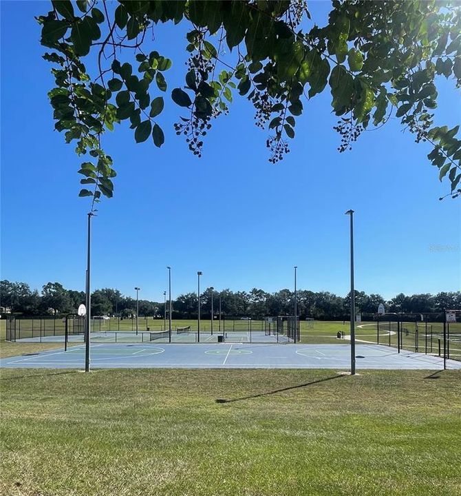 На продажу: $254,900 (3 спален, 2 ванн, 1994 Квадратных фут)