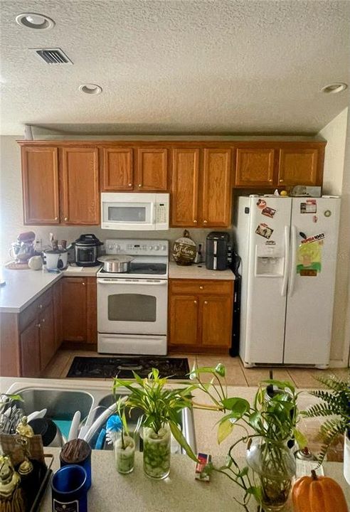 На продажу: $254,900 (3 спален, 2 ванн, 1994 Квадратных фут)