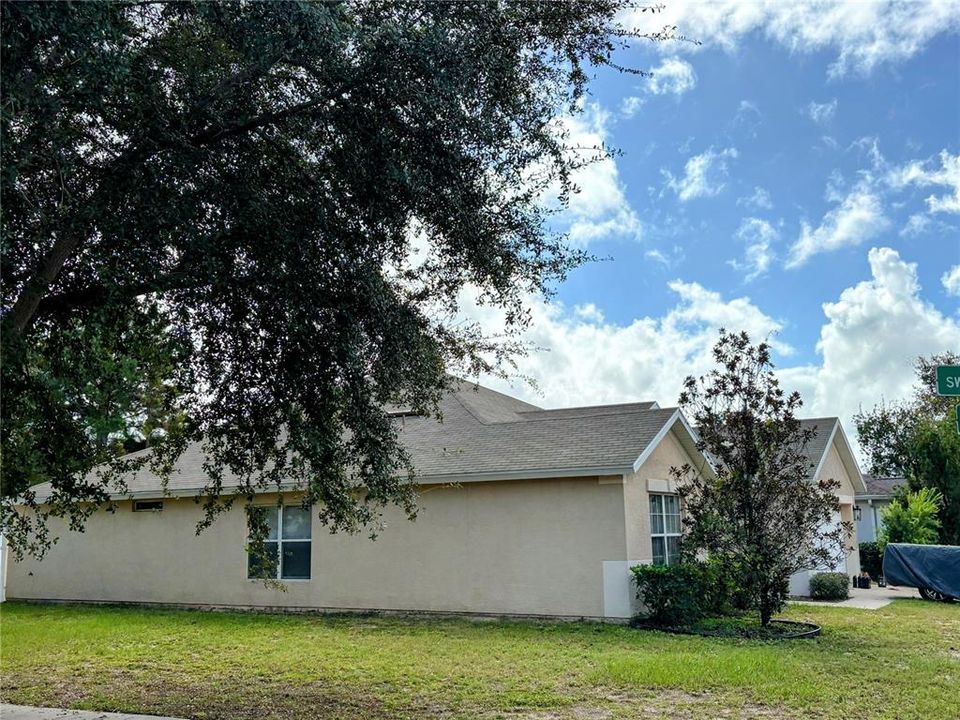 На продажу: $254,900 (3 спален, 2 ванн, 1994 Квадратных фут)