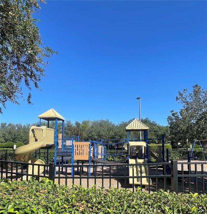 На продажу: $254,900 (3 спален, 2 ванн, 1994 Квадратных фут)