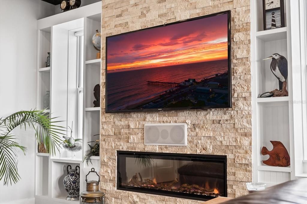 For Sale: $899,000 (5 beds, 2 baths, 3200 Square Feet)