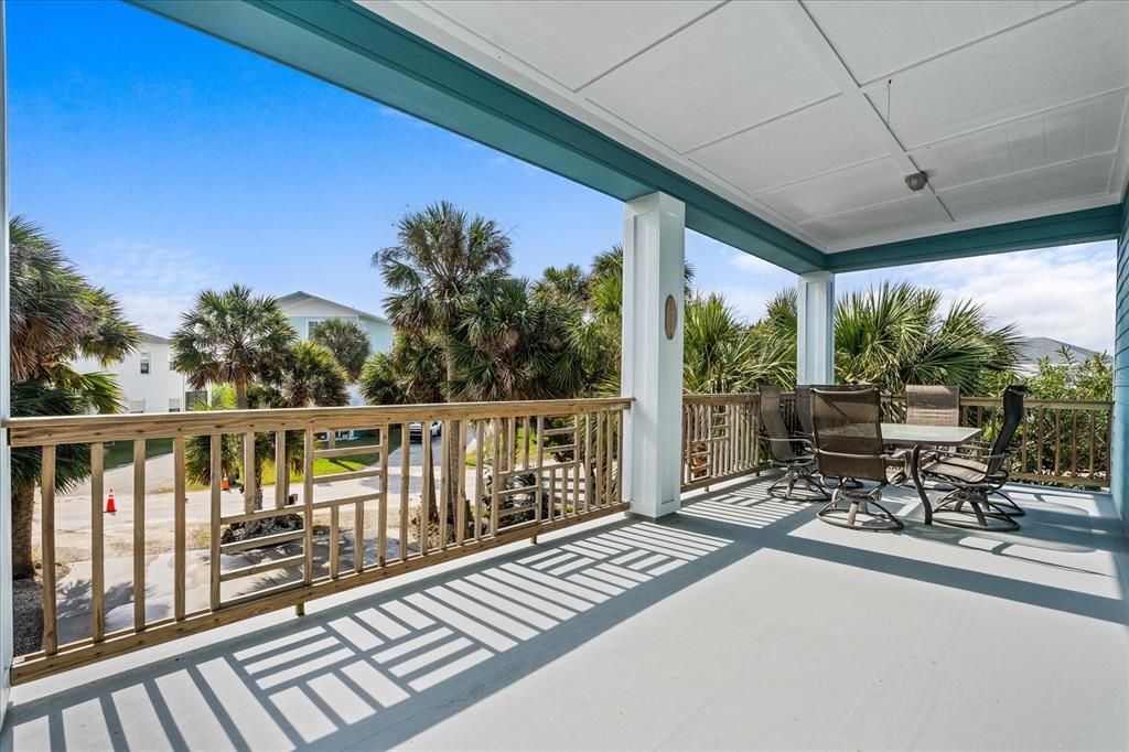 For Sale: $899,000 (5 beds, 2 baths, 3200 Square Feet)