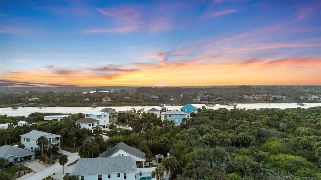 For Sale: $899,000 (5 beds, 2 baths, 3200 Square Feet)