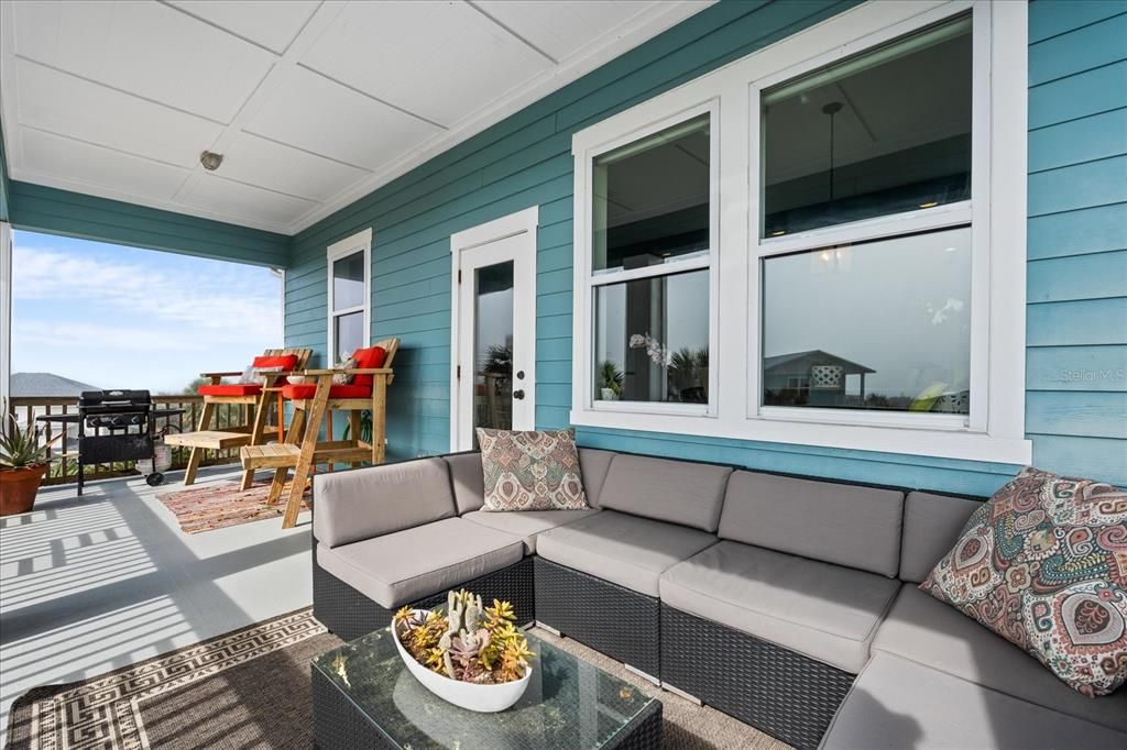 For Sale: $899,000 (5 beds, 2 baths, 3200 Square Feet)