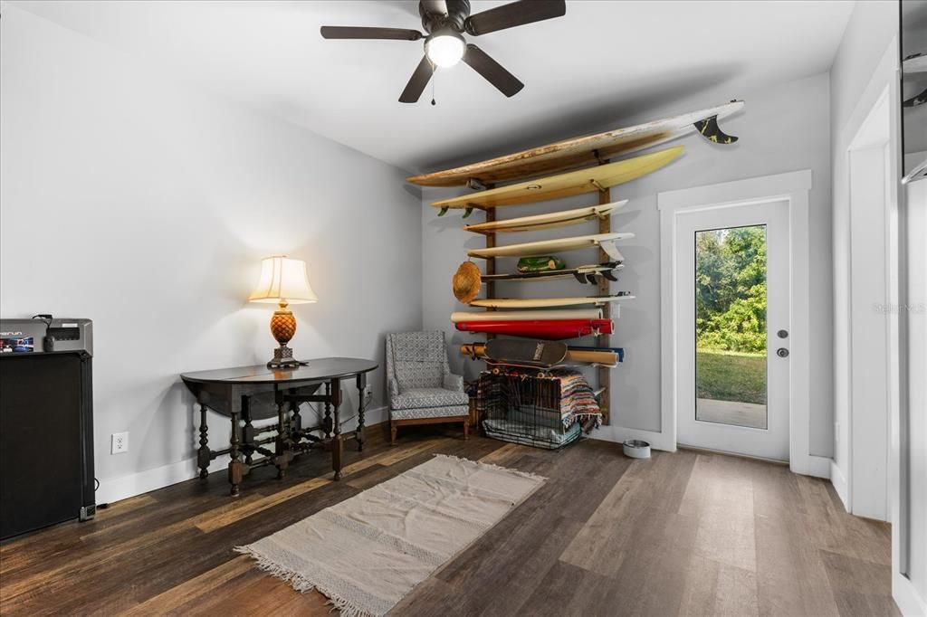 For Sale: $899,000 (5 beds, 2 baths, 3200 Square Feet)