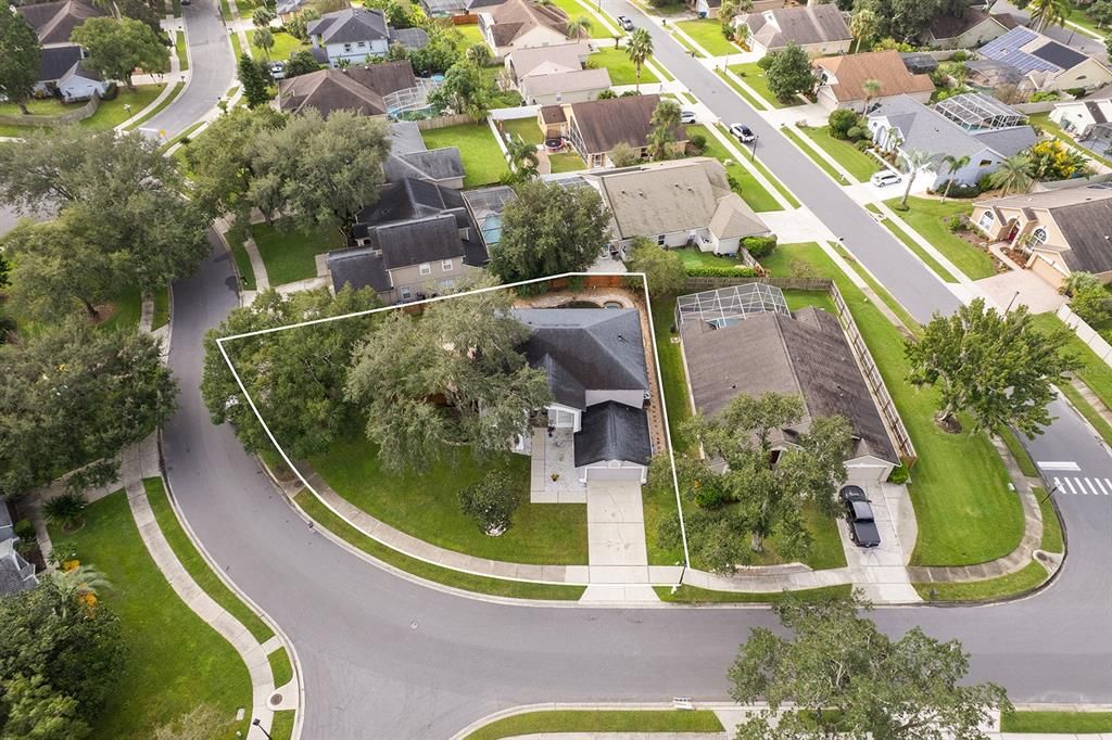 合同活跃: $675,000 (4 贝兹, 3 浴室, 3355 平方英尺)