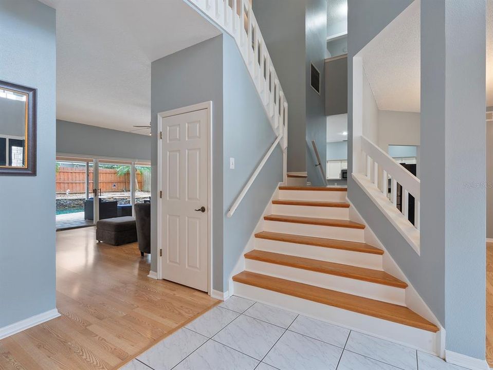 合同活跃: $675,000 (4 贝兹, 3 浴室, 3355 平方英尺)